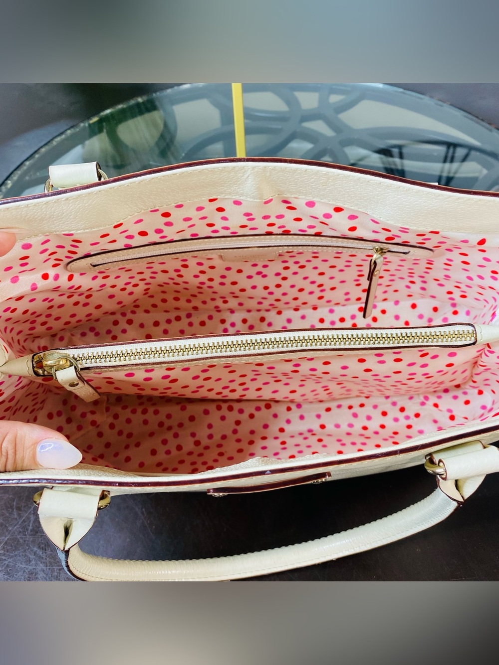 Kate Spade Wellesley Quinn Medium Tote Bag Off White Cream Leather Gold Hardware - Picture 7 of 8
